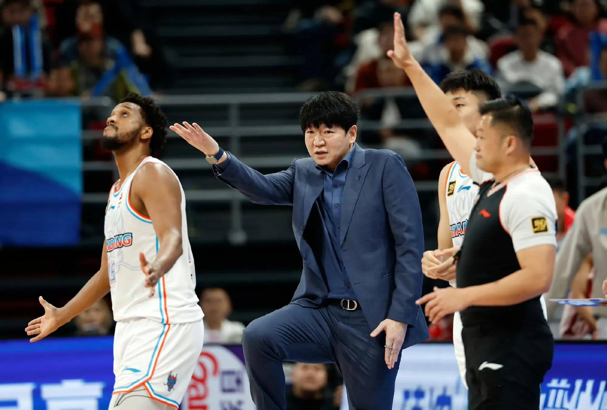 爱游戏中国-CBA常规赛关键时刻再迎强敌，山东男篮造点机会，主帅态度——震撼外界，阵容厚度经受考验的简单介绍