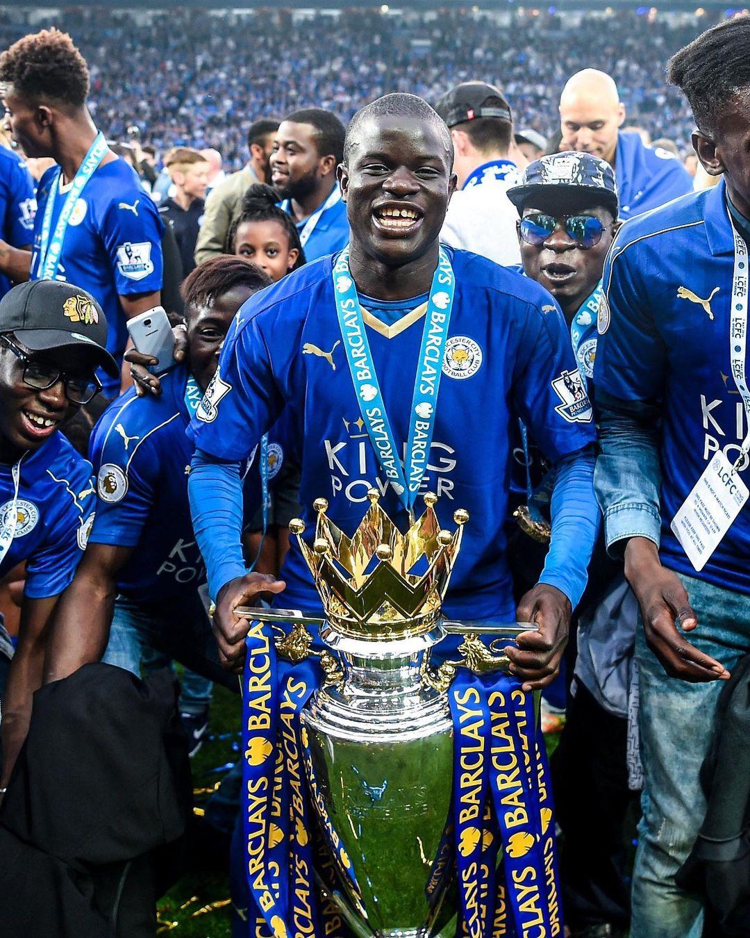 转会期英超传出新动向,西汉姆造点机会,管理层表态——质疑声仍在,细节决定成败的简单介绍 转会期英超传出新动向,西汉姆造点机会,管理层表态——质疑声仍在,细节决定成败的简单介绍